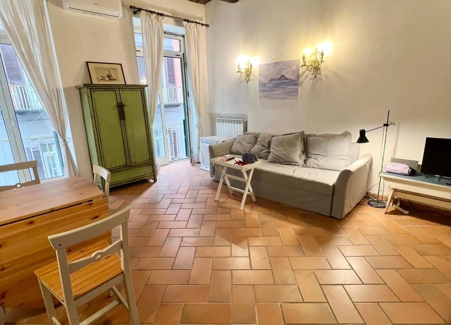 La Casa Di Licia A Due Passi Da Piazza Del Plebiscito location