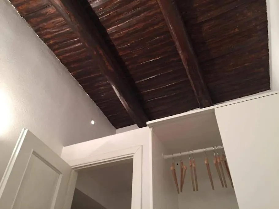 La Casa Di Licia A Due Passi Da Piazza Del Plebiscito Lejlighed Napoli
